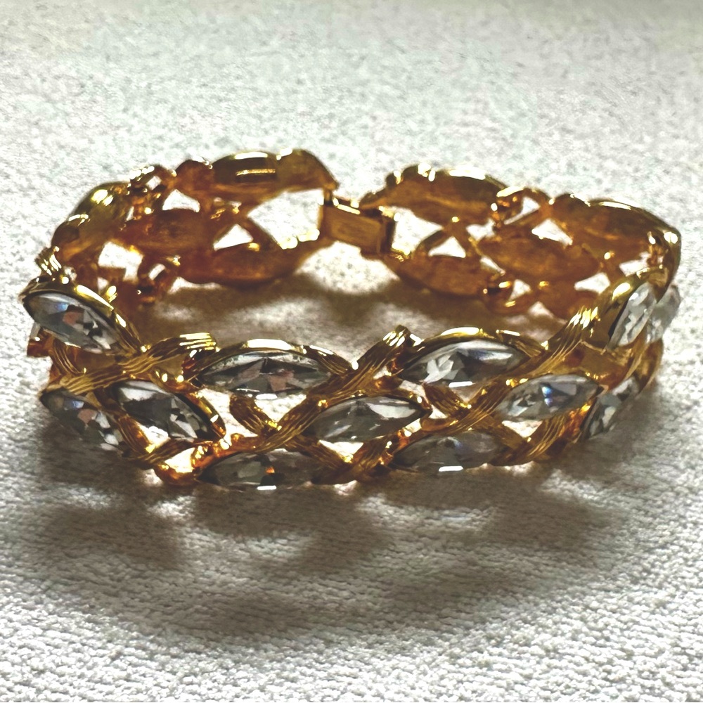 Vintage 90’s NAPIER statement rhinestone studded yellow gold tone bracelet